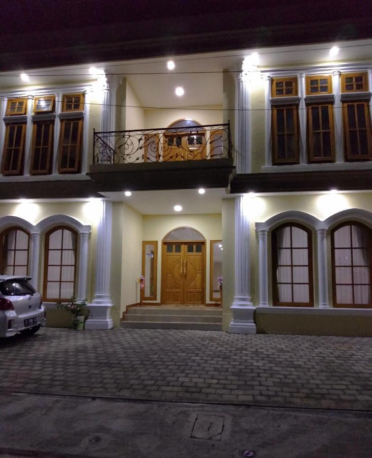 Bluefire Homestay Syariah Banyuwangi  Luaran gambar