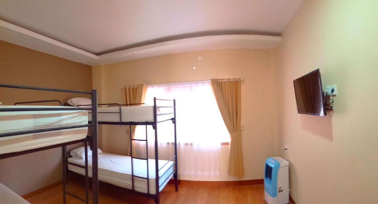 Bluefire Homestay Syariah Banyuwangi  Luaran gambar