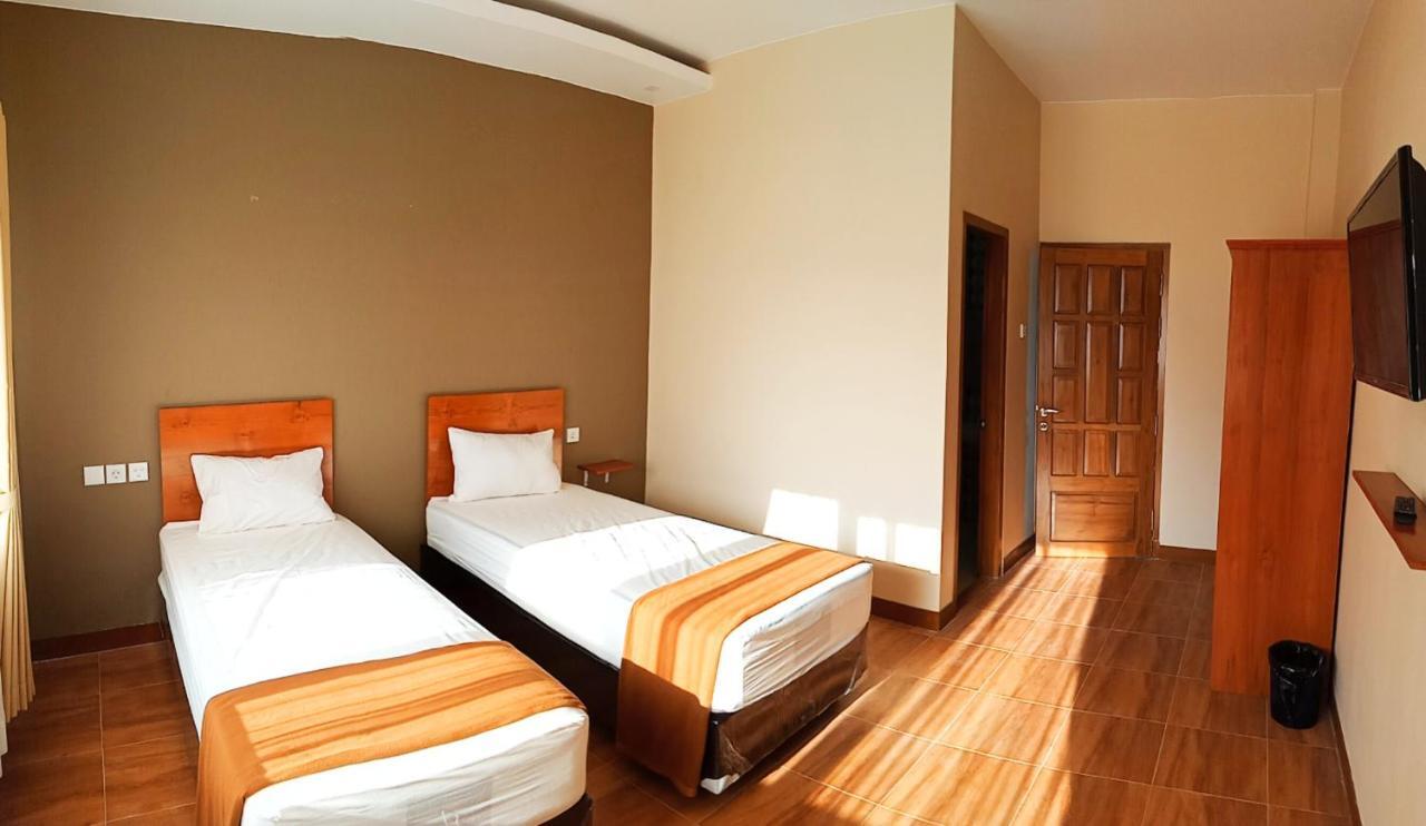 Bluefire Homestay Syariah Banyuwangi  Luaran gambar
